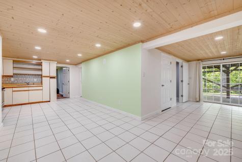 1 Glen Cove Road Arden NC 28704