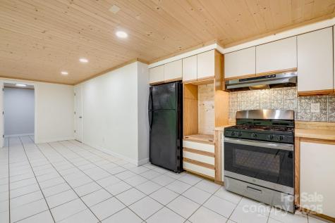 1 Glen Cove Road Arden NC 28704