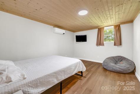 1 Glen Cove Road Arden NC 28704