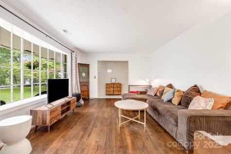 1 Glen Cove Road Arden NC 28704