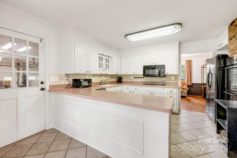 1 Glen Cove Road Arden NC 28704