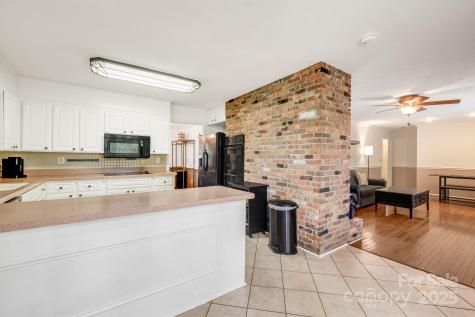 1 Glen Cove Road Arden NC 28704