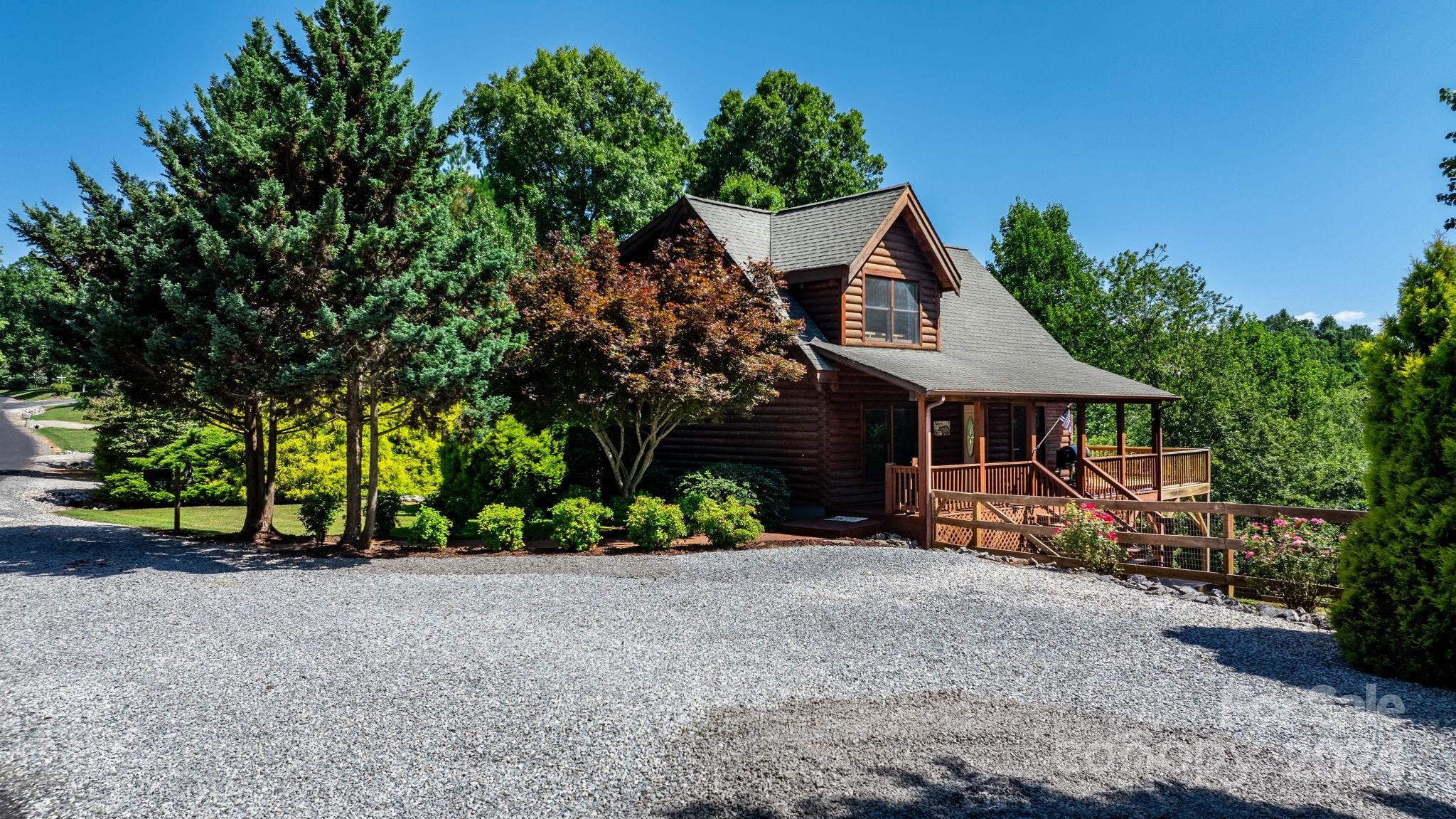 582 Hidden Lake Parkway Nebo NC 28761