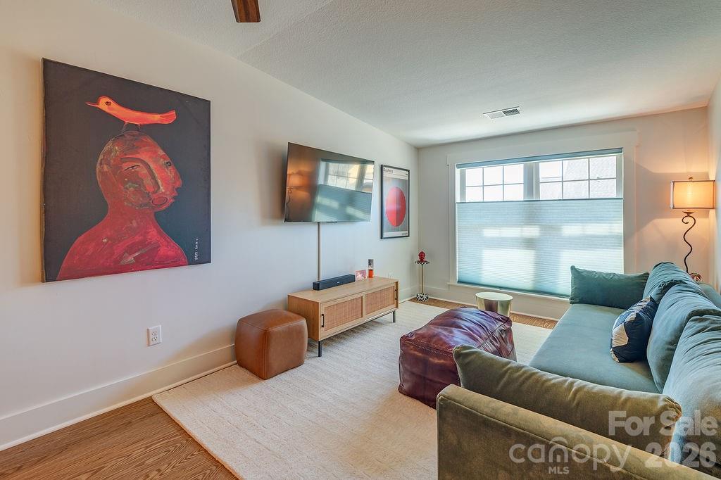 16 Holland Mountain View Asheville NC 28804