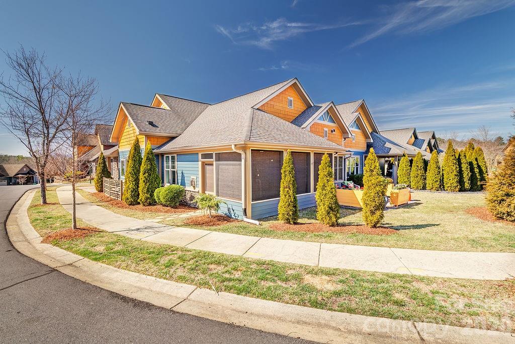 16 Holland Mountain View Asheville NC 28804