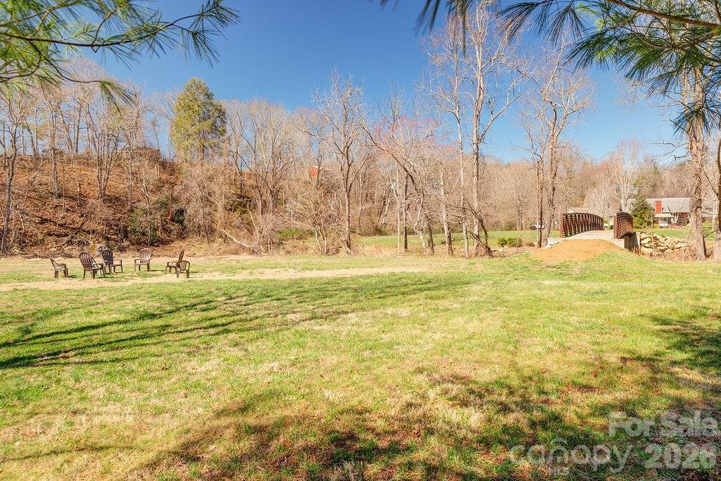 16 Holland Mountain View Asheville NC 28804