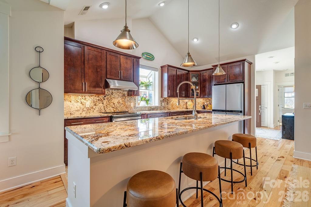16 Holland Mountain View Asheville NC 28804