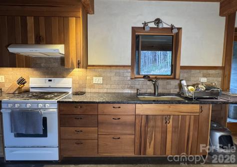 1422 Middle Fork Road Hendersonville NC 28792
