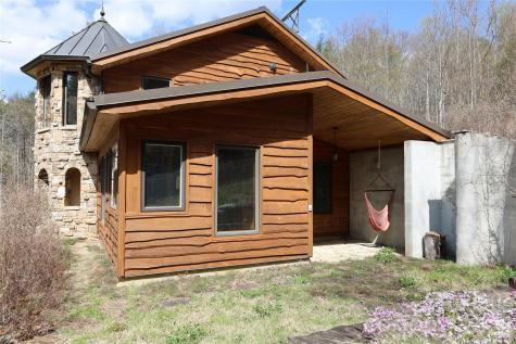 1422 Middle Fork Road Hendersonville NC 28792