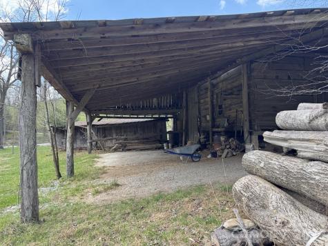 1422 Middle Fork Road Hendersonville NC 28792