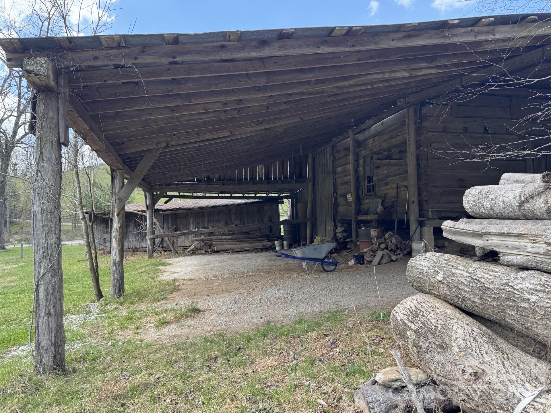 1422 Middle Fork Road Hendersonville NC 28792
