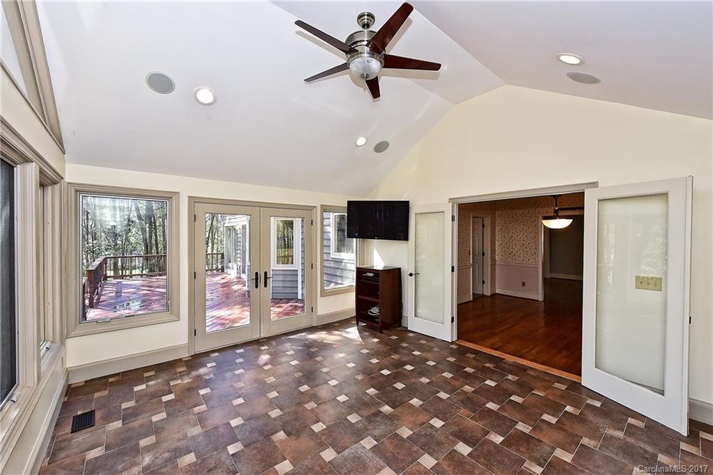 4200 Windwood Circle Charlotte NC 28226