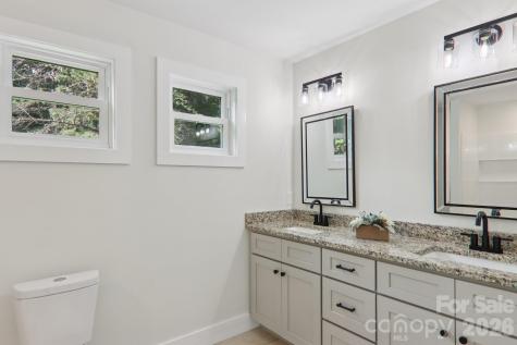 12 Whipoorwill Way Waynesville NC 28786