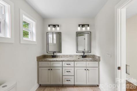 12 Whipoorwill Way Waynesville NC 28786