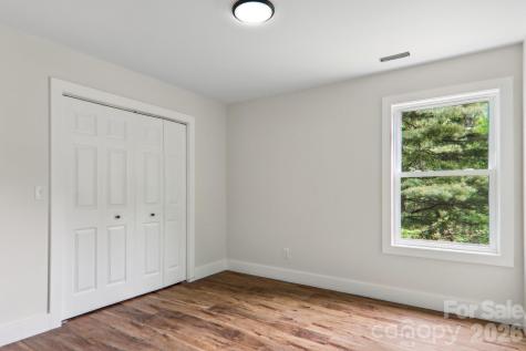 12 Whipoorwill Way Waynesville NC 28786