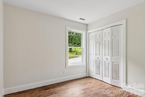 12 Whipoorwill Way Waynesville NC 28786