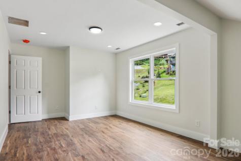 12 Whipoorwill Way Waynesville NC 28786