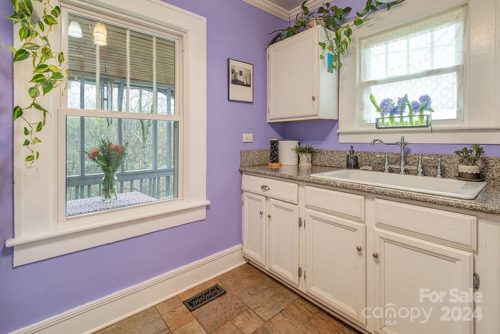180 Houston Place Asheville NC 28801