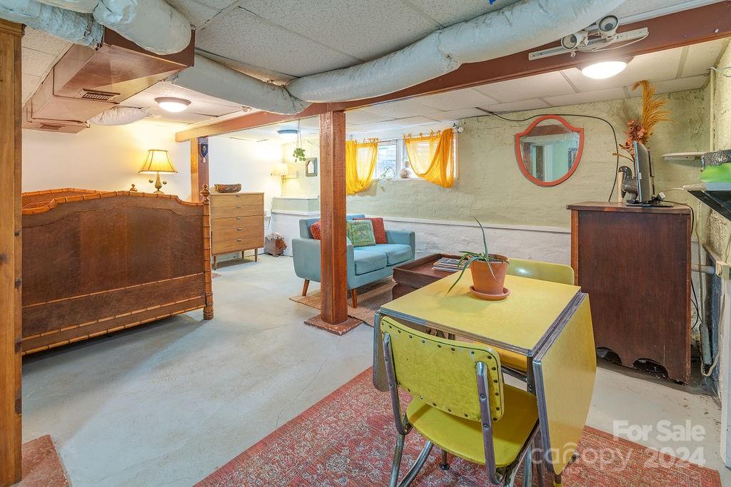180 Houston Place Asheville NC 28801