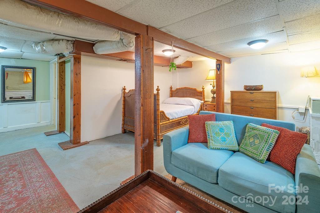 180 Houston Place Asheville NC 28801