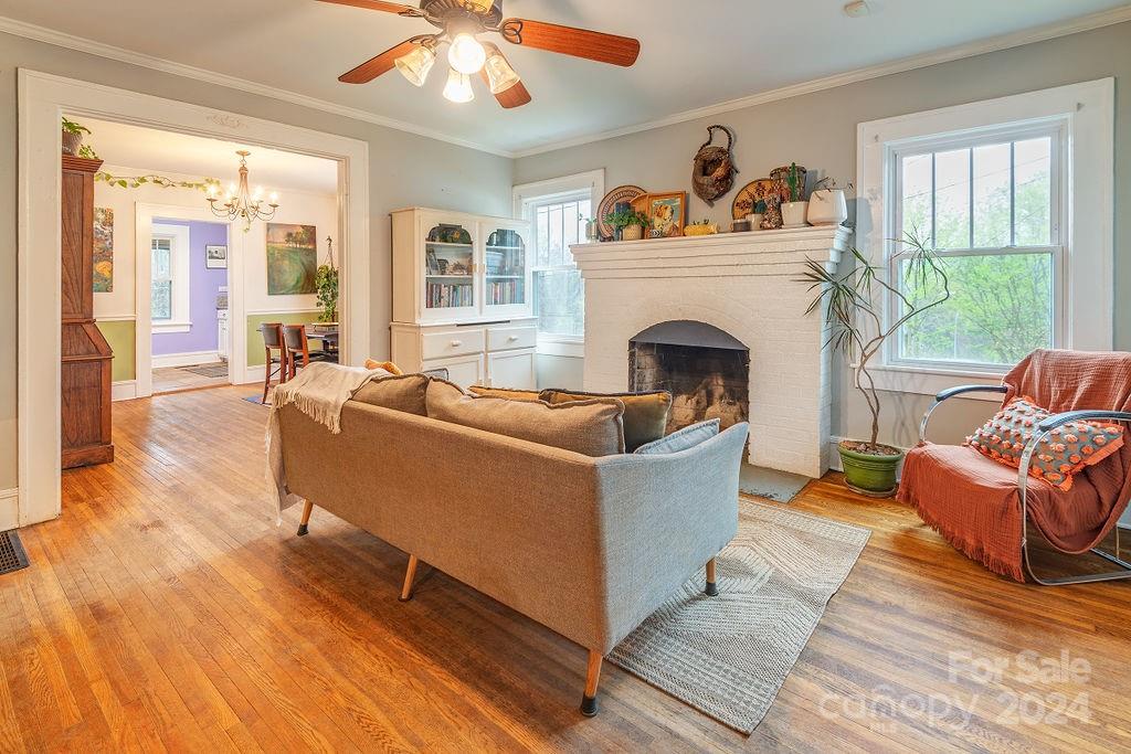 180 Houston Place Asheville NC 28801