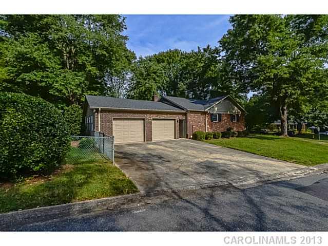 1744 Wensley Drive Charlotte NC 28210