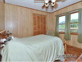 318 Sandy Way Burnsville NC 28714