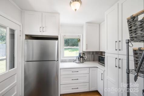 33 Wilshire Drive Asheville NC 28806