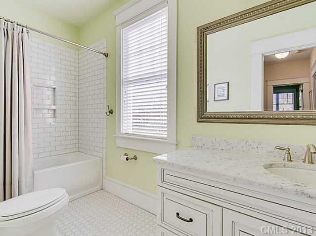 322 Circle Avenue Charlotte NC 28207