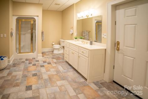 2770 Lakeview Drive Lenoir NC 28645