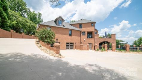 2770 Lakeview Drive Lenoir NC 28645