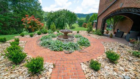 2770 Lakeview Drive Lenoir NC 28645