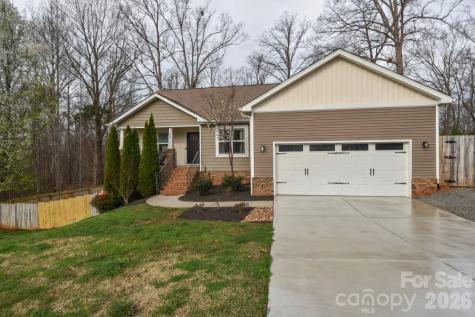 1809 Megan Ann Lane Lincolnton NC 28092