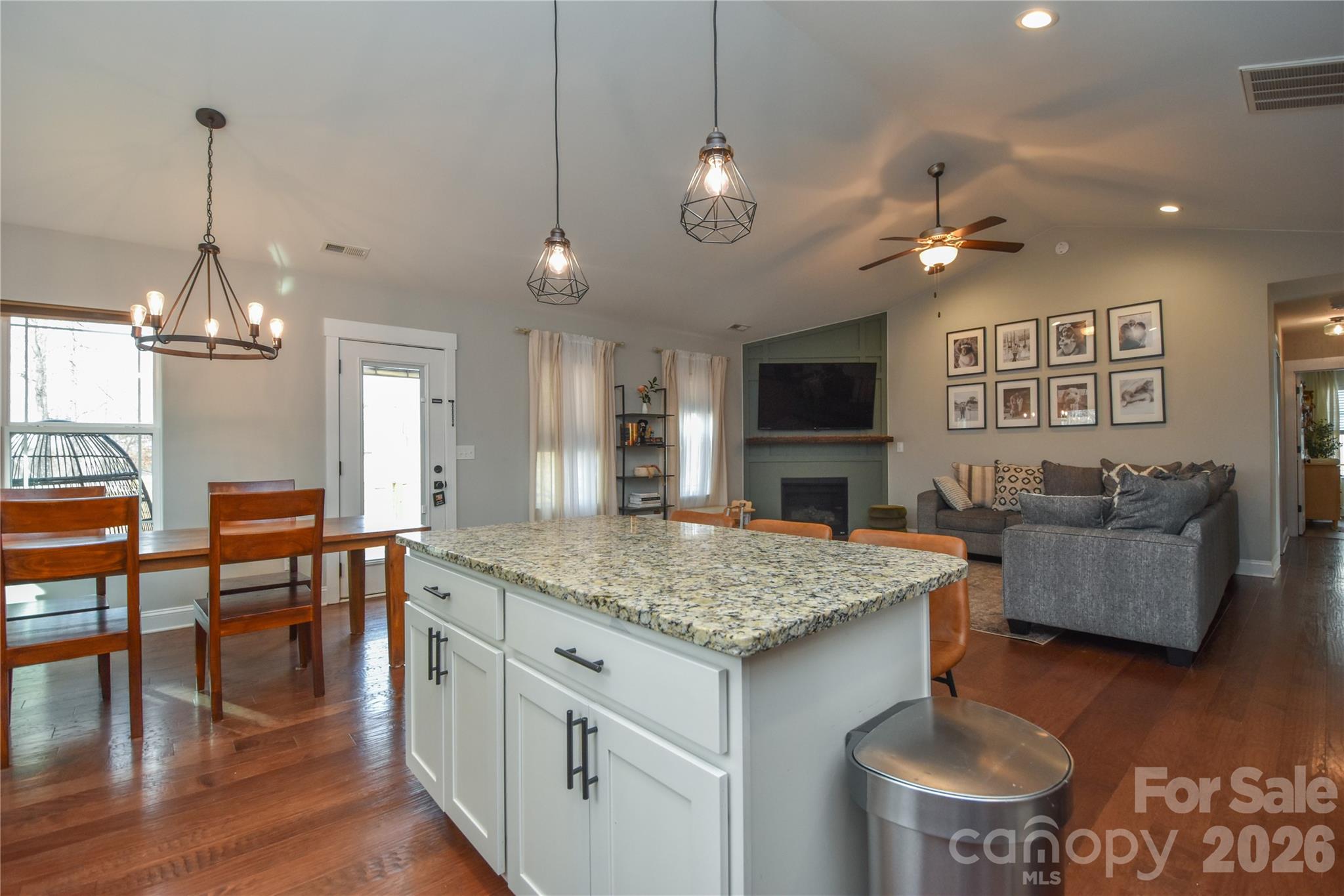 1809 Megan Ann Lane Lincolnton NC 28092