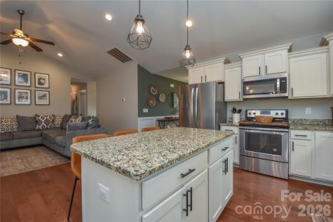 1809 Megan Ann Lane Lincolnton NC 28092