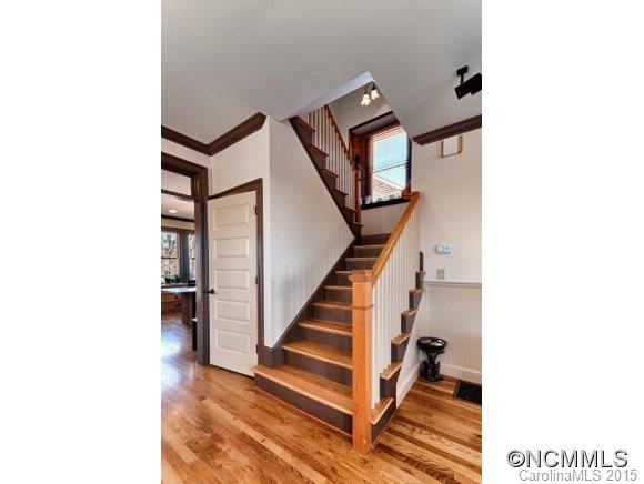 186 Courtland Place Asheville NC 28801
