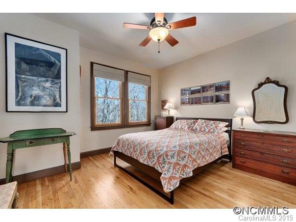 186 Courtland Place Asheville NC 28801