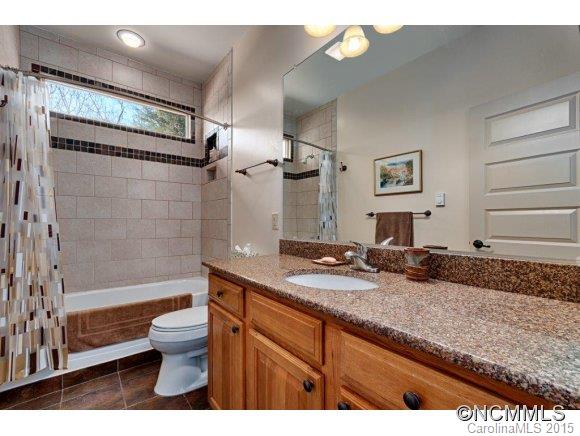 186 Courtland Place Asheville NC 28801