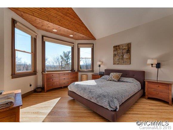 186 Courtland Place Asheville NC 28801