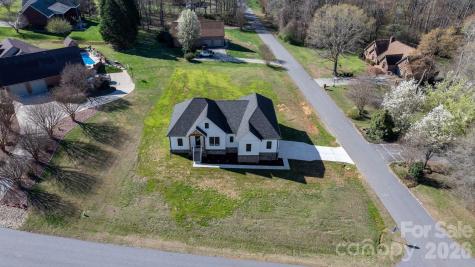 1213 Creekside Drive Conover NC 28613