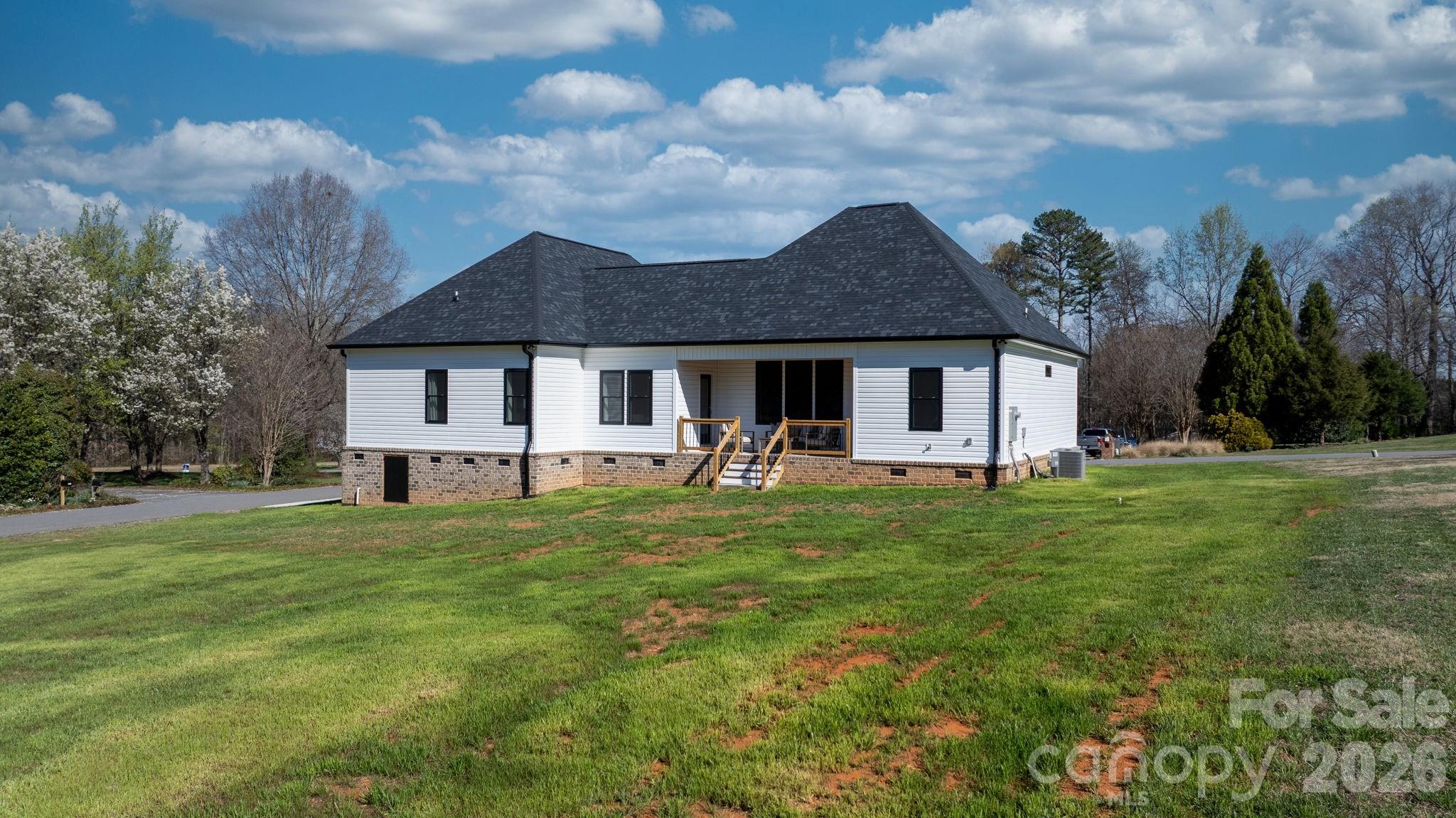 1213 Creekside Drive Conover NC 28613