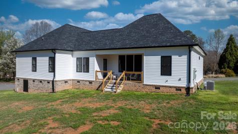 1213 Creekside Drive Conover NC 28613