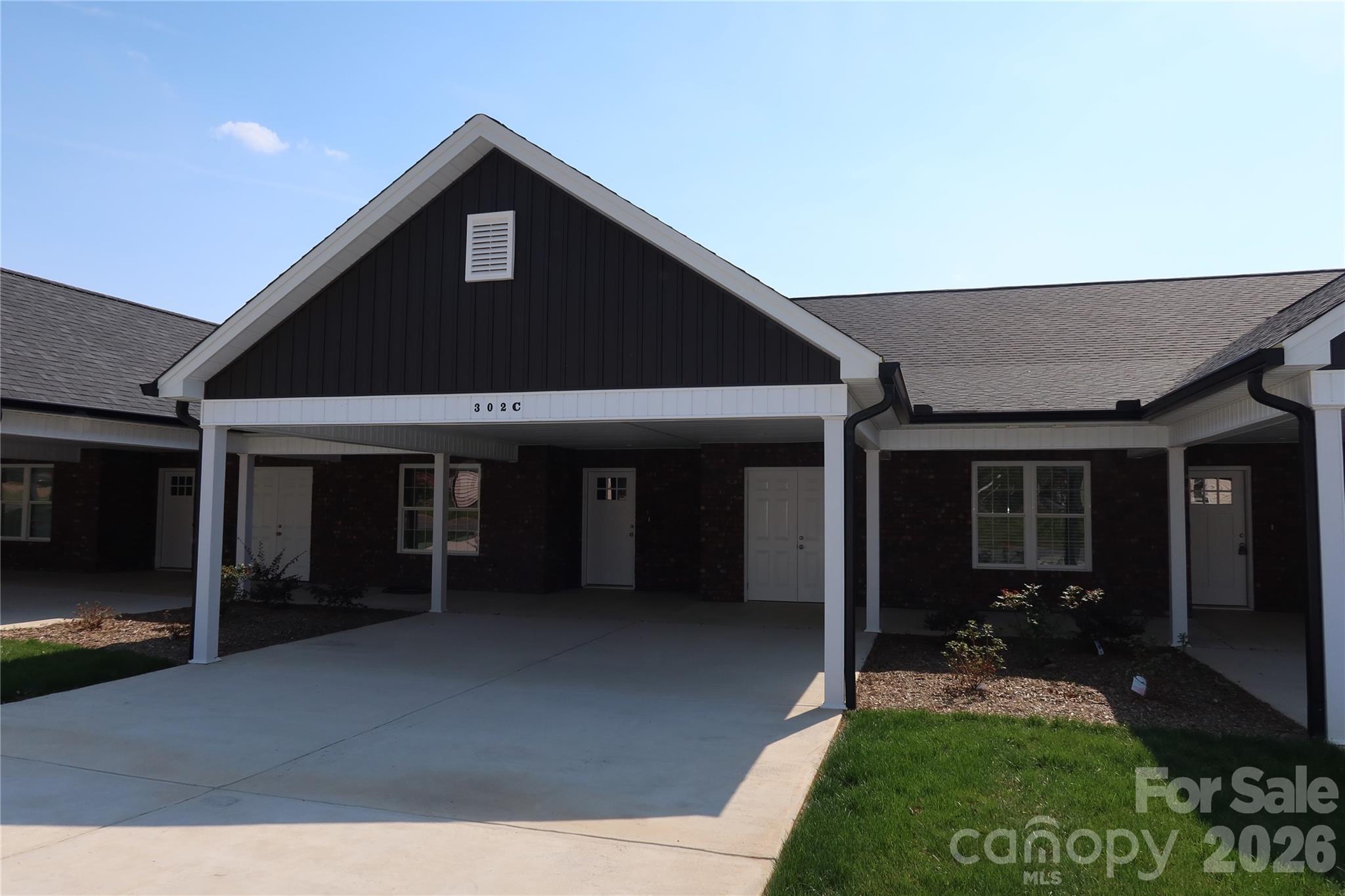 302 E Boyd Street Maiden NC 28650