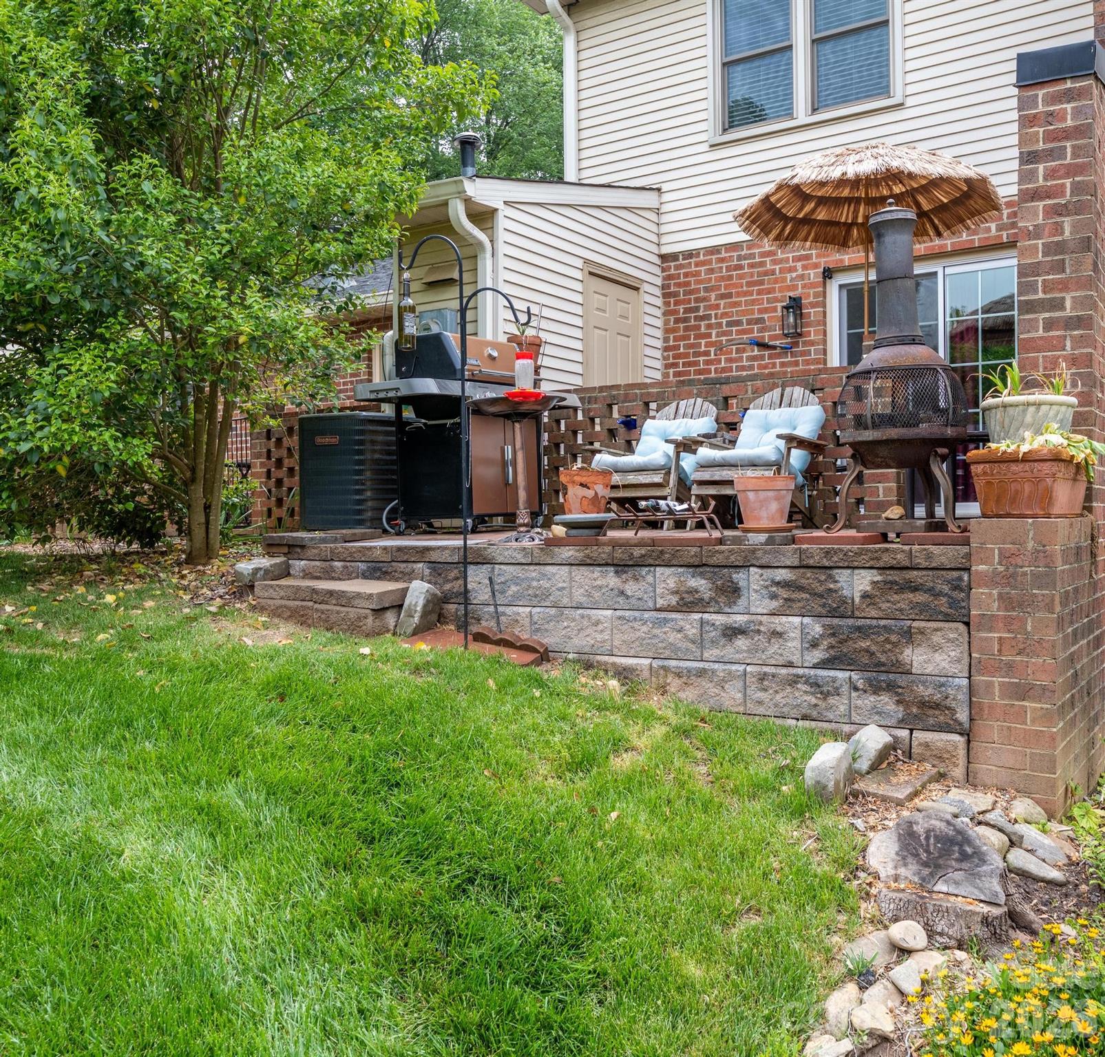 911 21st Avenue NE Hickory NC 28601