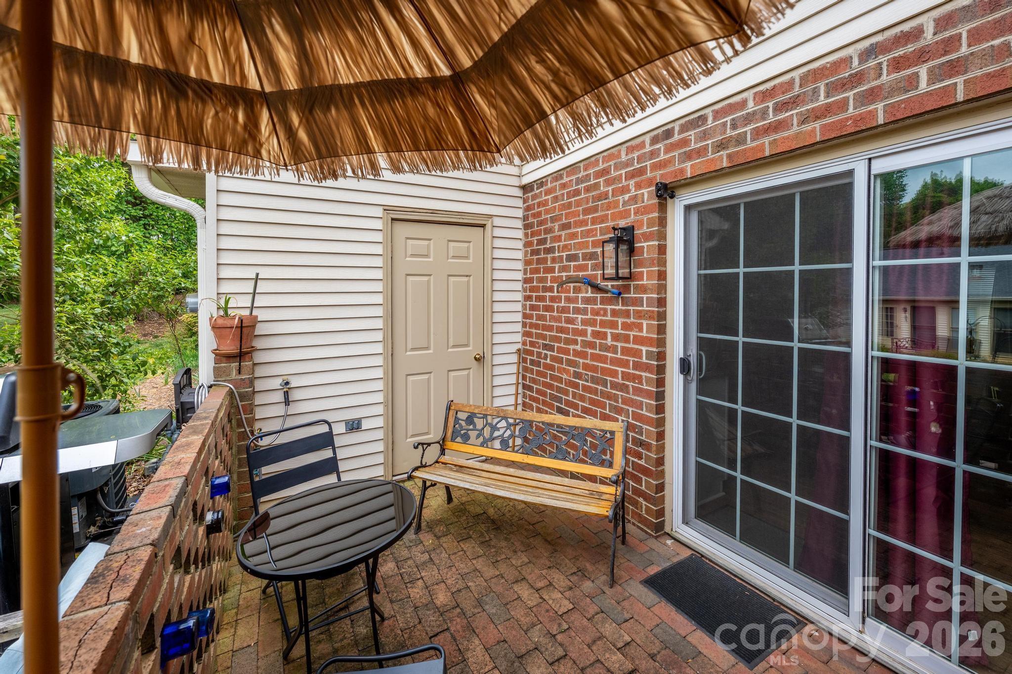 911 21st Avenue NE Hickory NC 28601