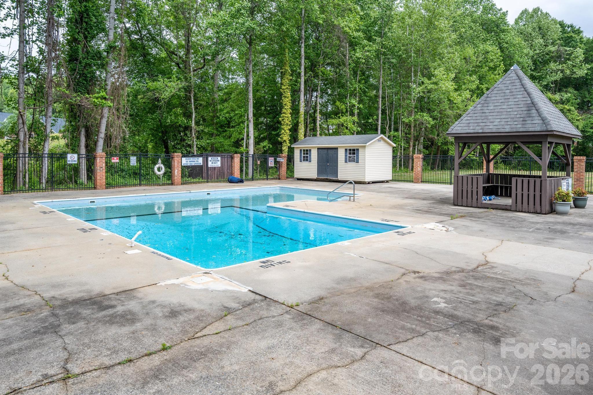 911 21st Avenue NE Hickory NC 28601