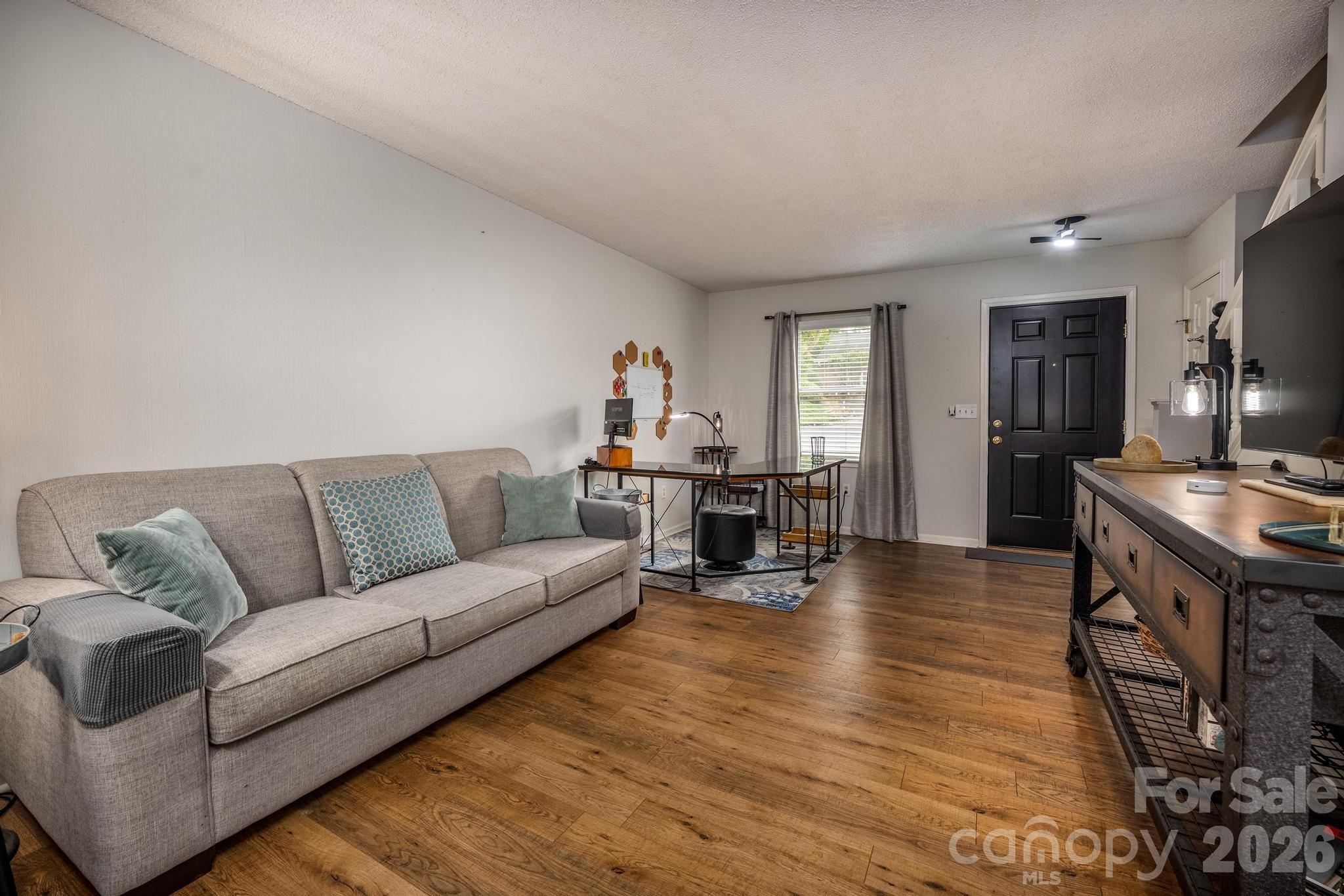 911 21st Avenue NE Hickory NC 28601