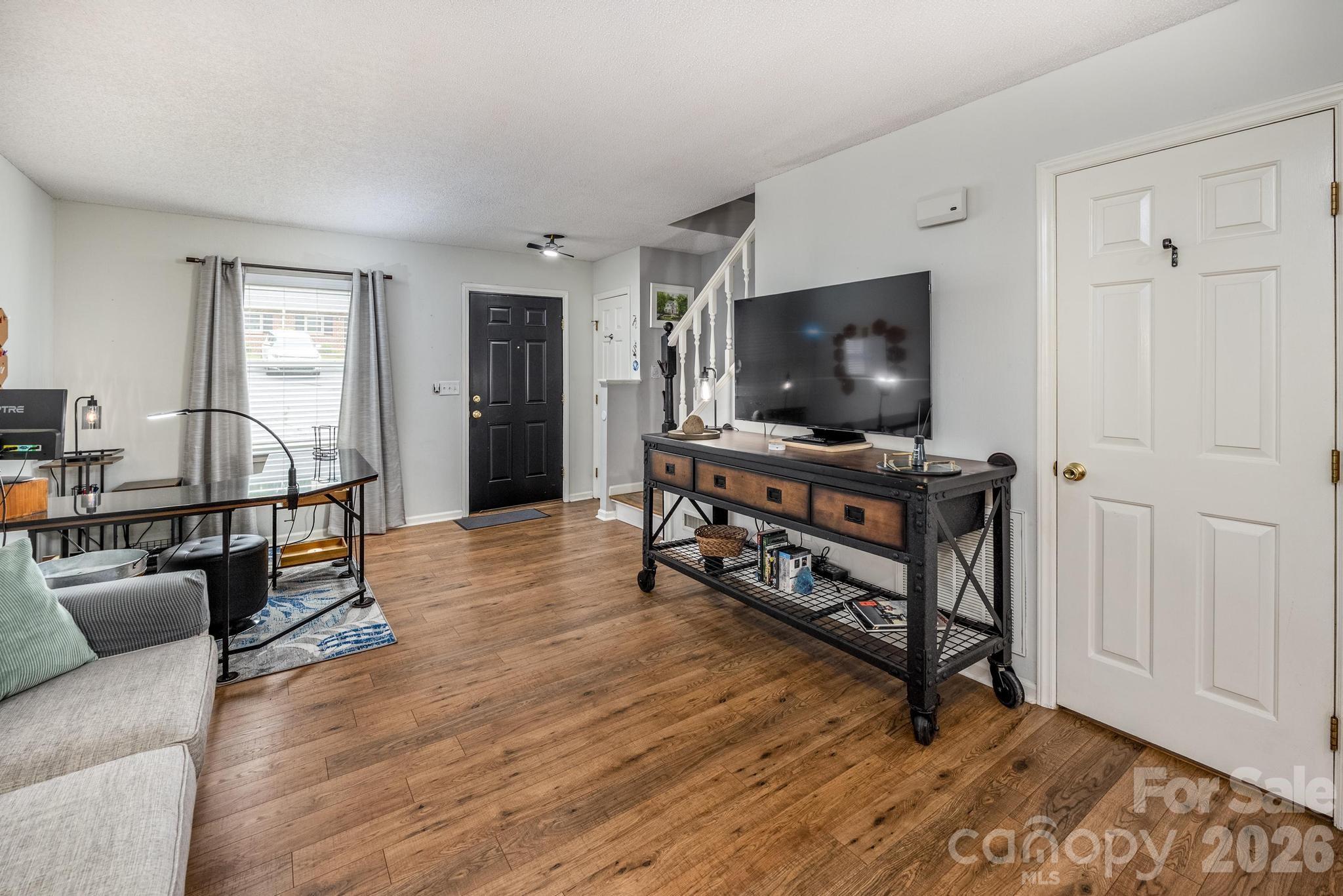 911 21st Avenue NE Hickory NC 28601