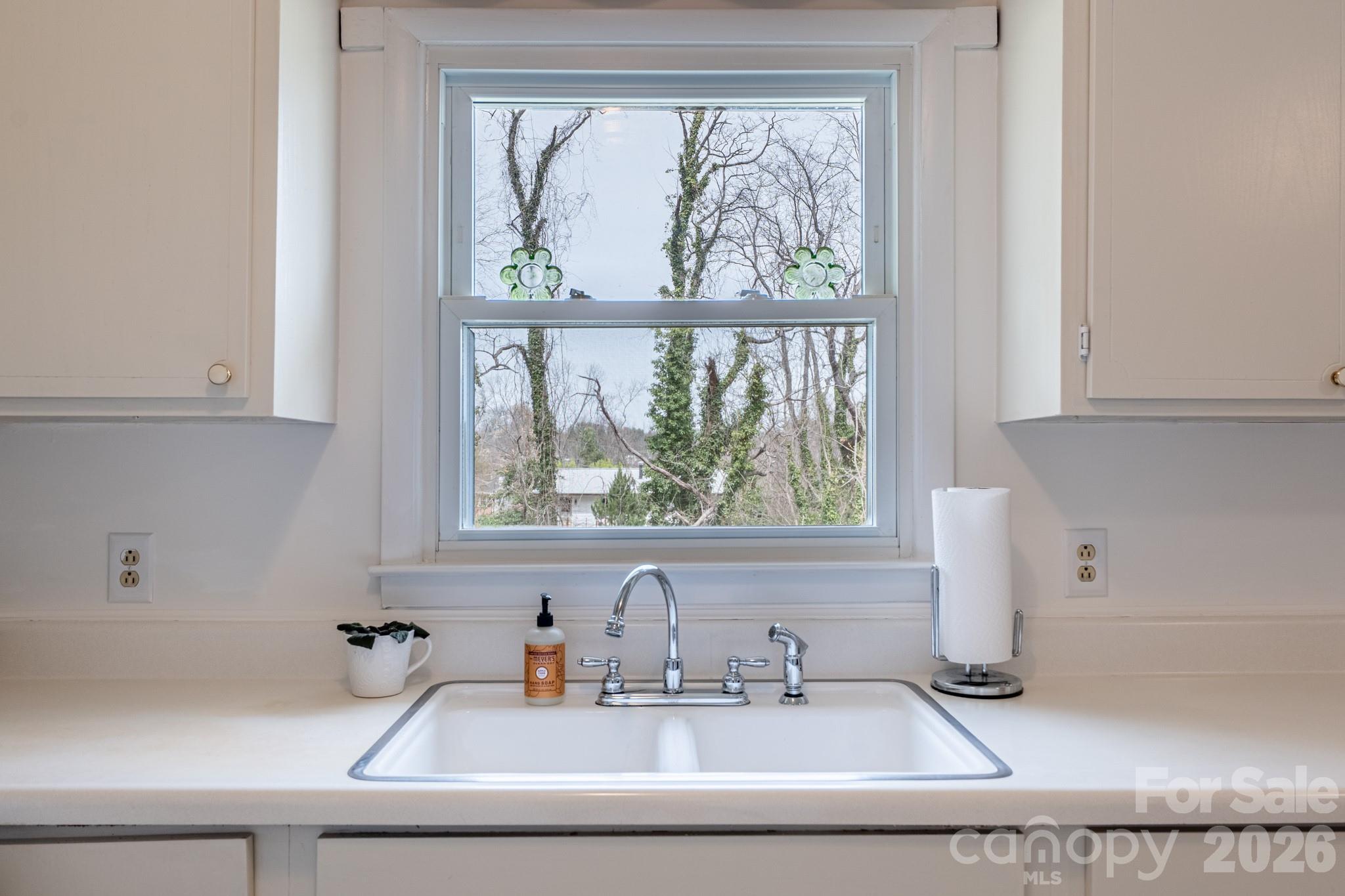 56 Skyview Terrace Asheville NC 28806