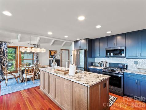 430 Rhododendron Lane Burnsville NC 28714